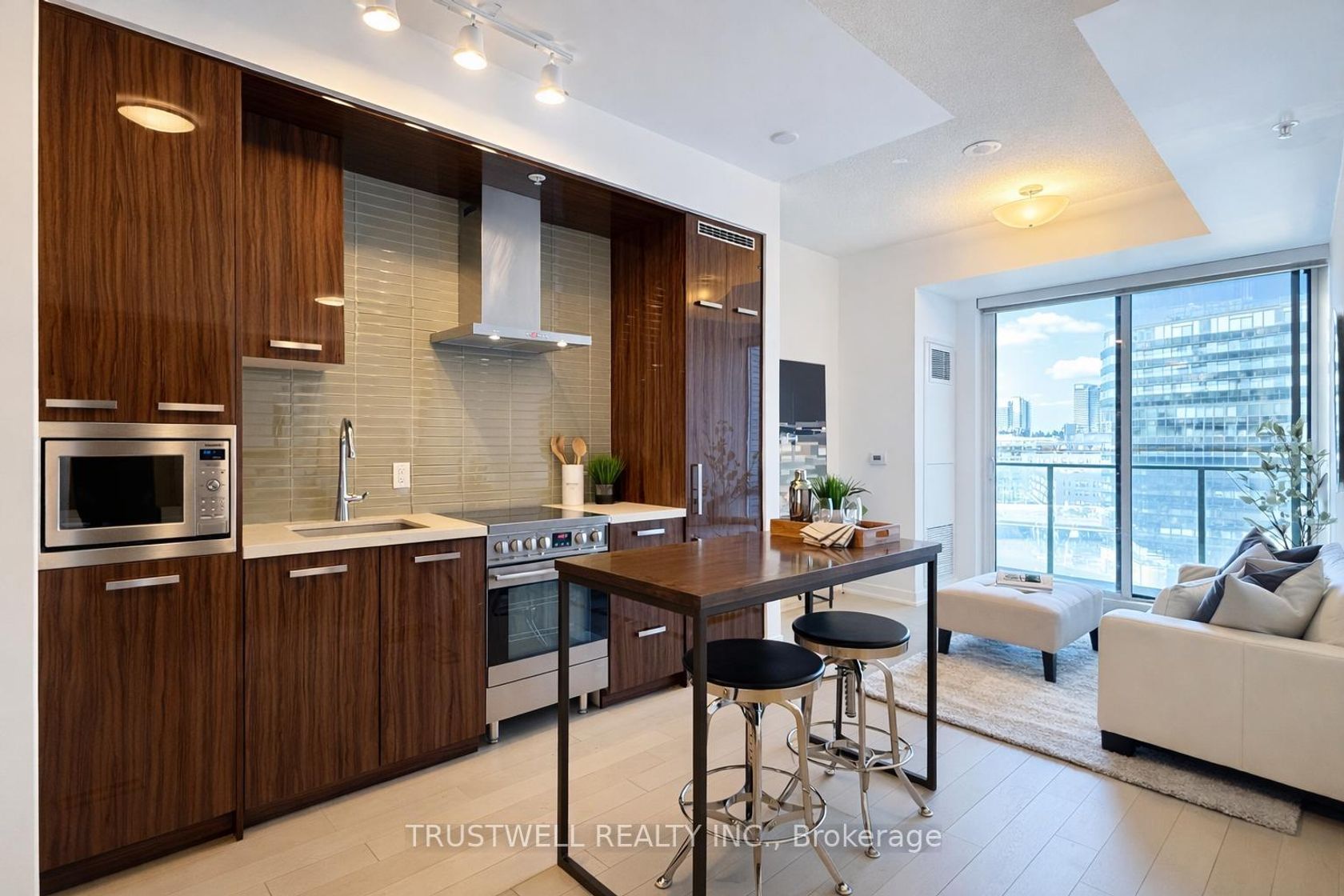 S715 - 120 Bayview Avenue, Waterfront Communities C8, Toronto 