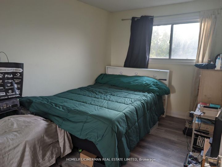 Photo 10 at 46 - 46 Foster Crescent, Brampton North, Brampton