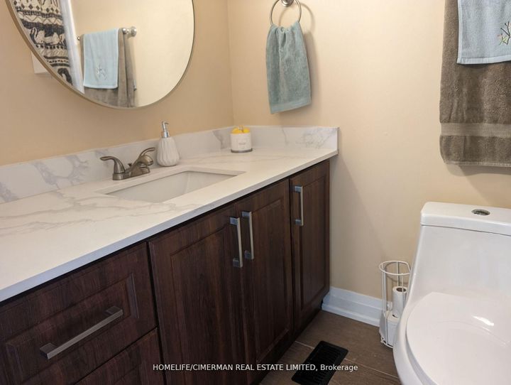 Photo 13 at 46 - 46 Foster Crescent, Brampton North, Brampton