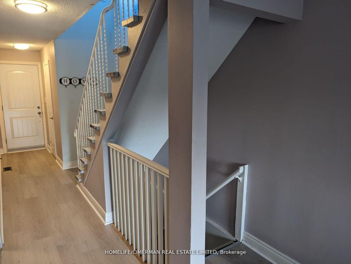 Photo 15 at 46 - 46 Foster Crescent, Brampton North, Brampton