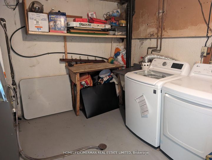 Photo 19 at 46 - 46 Foster Crescent, Brampton North, Brampton