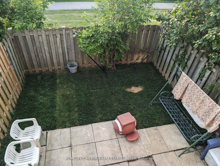 Photo 20 at 46 - 46 Foster Crescent, Brampton North, Brampton