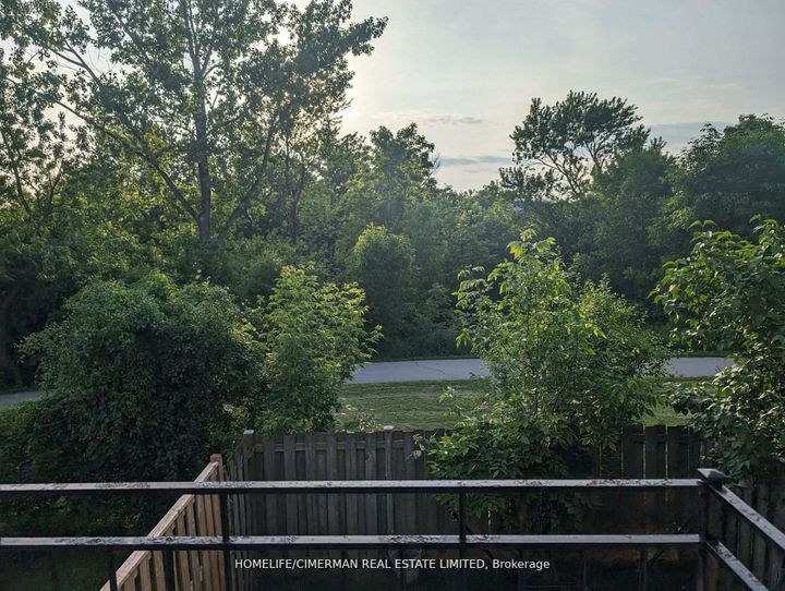 Photo 22 at 46 - 46 Foster Crescent, Brampton North, Brampton