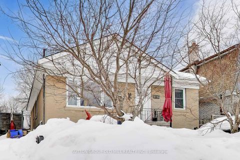 Photo 1 at 33 Mystic Avenue, Oakridge, Toronto