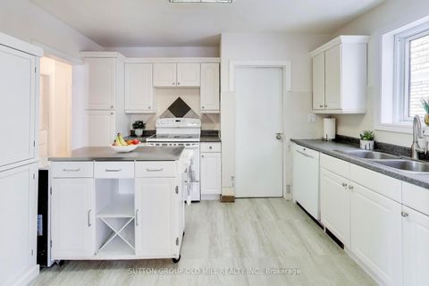 Photo 6 at 33 Mystic Avenue, Oakridge, Toronto