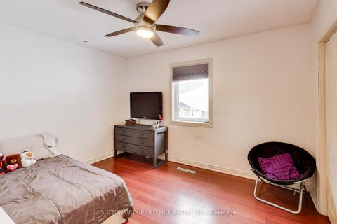 Photo 14 at 33 Mystic Avenue, Oakridge, Toronto