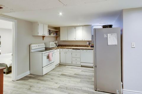 Photo 22 at 33 Mystic Avenue, Oakridge, Toronto