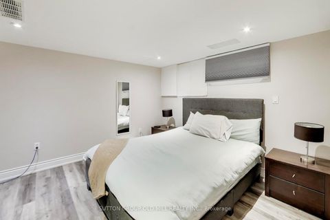 Photo 23 at 33 Mystic Avenue, Oakridge, Toronto