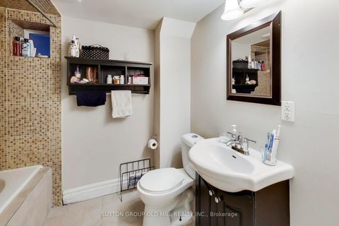 Photo 25 at 33 Mystic Avenue, Oakridge, Toronto