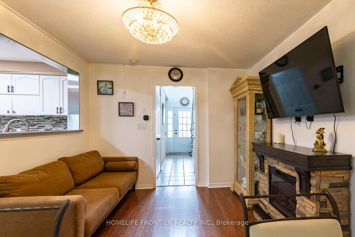 Photo 11 at 65 West Park Avenue, Bradford, Bradford West Gwillimbury