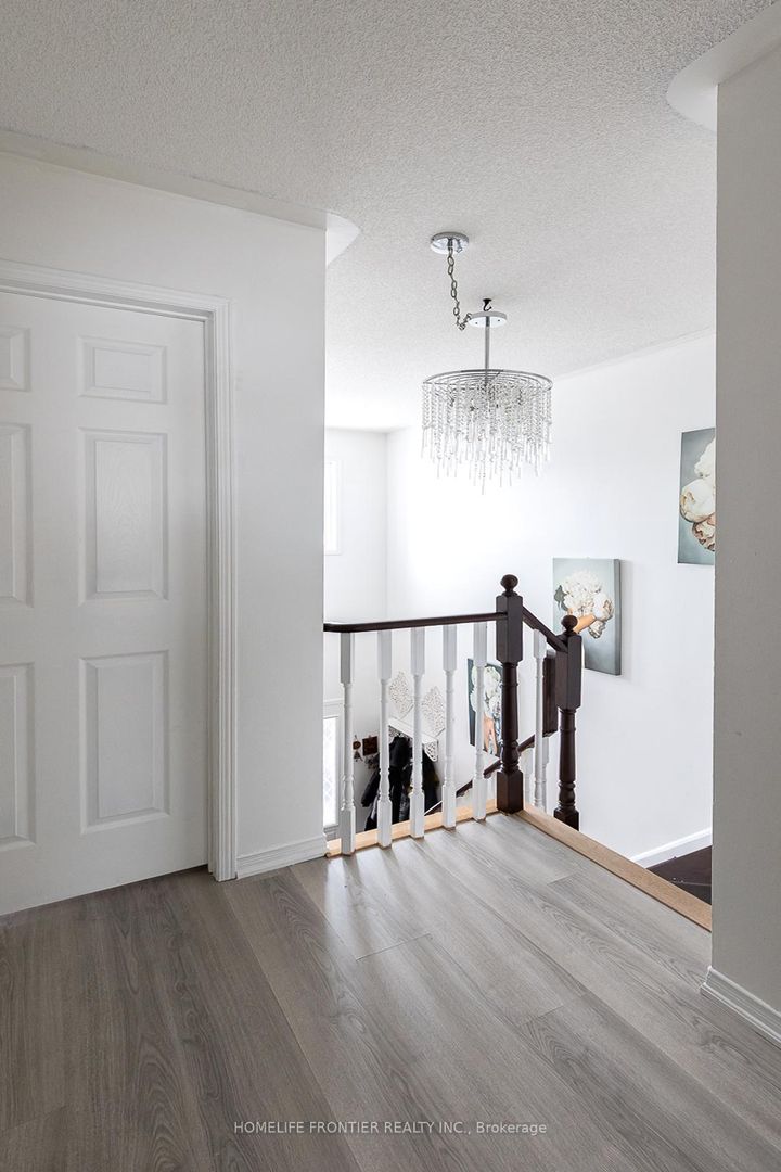 Photo 21 at 65 West Park Avenue, Bradford, Bradford West Gwillimbury