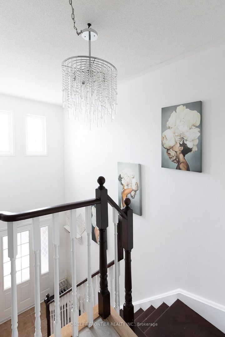 Photo 22 at 65 West Park Avenue, Bradford, Bradford West Gwillimbury