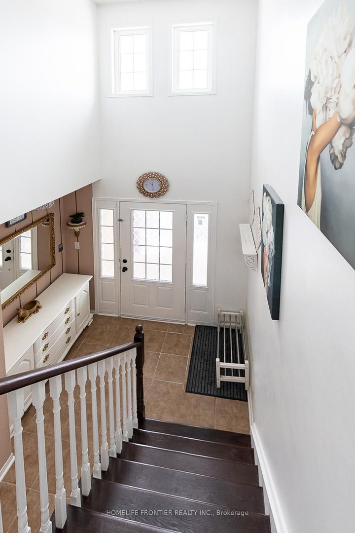 Photo 24 at 65 West Park Avenue, Bradford, Bradford West Gwillimbury