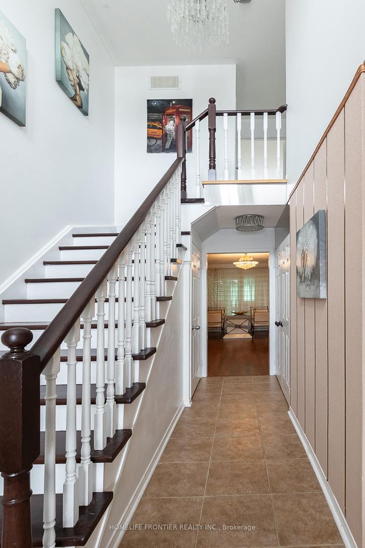 Photo 26 at 65 West Park Avenue, Bradford, Bradford West Gwillimbury