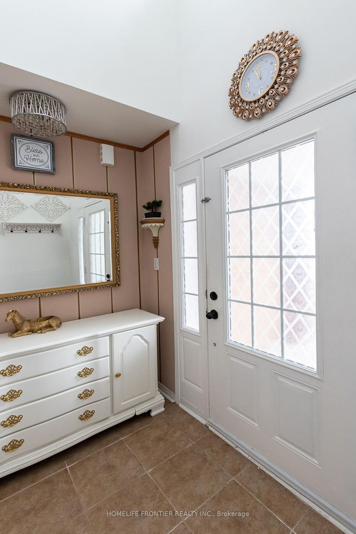 Photo 27 at 65 West Park Avenue, Bradford, Bradford West Gwillimbury