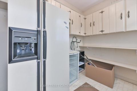 Photo 15 at 33 Kilchurn Castle Drive, Sullivan, Toronto