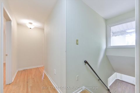 Photo 22 at 33 Kilchurn Castle Drive, Sullivan, Toronto