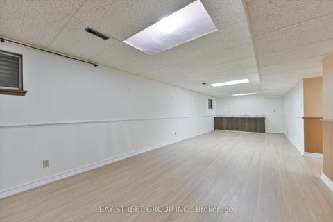 Photo 35 at 33 Kilchurn Castle Drive, Sullivan, Toronto