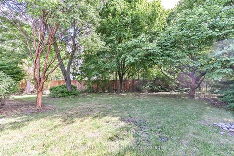 Photo 42 at 33 Kilchurn Castle Drive, Sullivan, Toronto