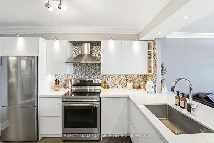 Photo 9 at 208 - 1500 Grazia Court, Rathwood, Mississauga