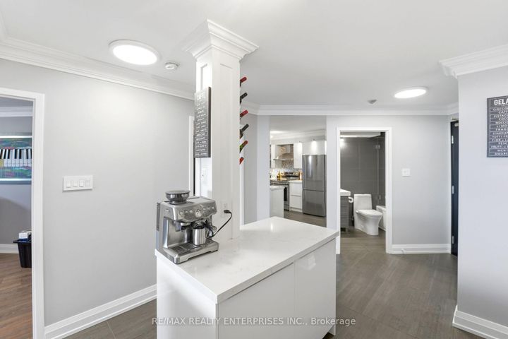 Photo 11 at 208 - 1500 Grazia Court, Rathwood, Mississauga