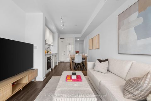 Photo 3 at 816 - 9 Tecumseth Street, Niagara, Toronto