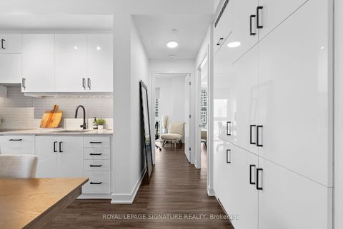 Photo 14 at 816 - 9 Tecumseth Street, Niagara, Toronto