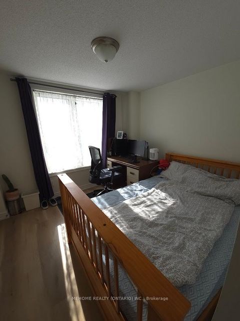 Photo 7 at 12 kawneer Terrace, Dorset Park, Toronto