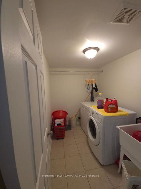 Photo 11 at 12 kawneer Terrace, Dorset Park, Toronto