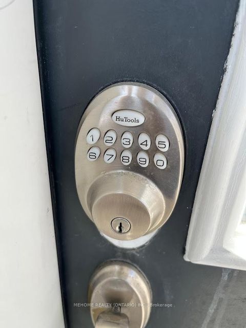 Photo 13 at 12 kawneer Terrace, Dorset Park, Toronto