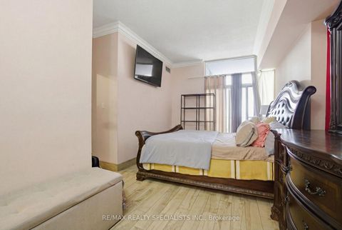 Photo 16 at 1707 - 1 Rowntree Road, Jamestown, Toronto