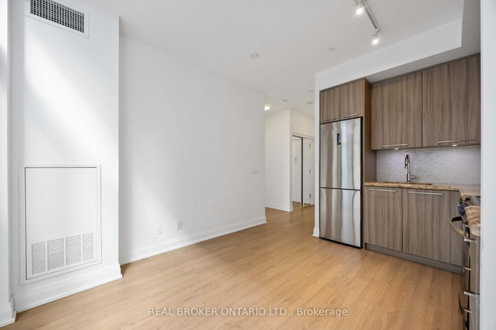 Photo 9 at 302 - 56 Annie Craig Drive, Mimico, Toronto