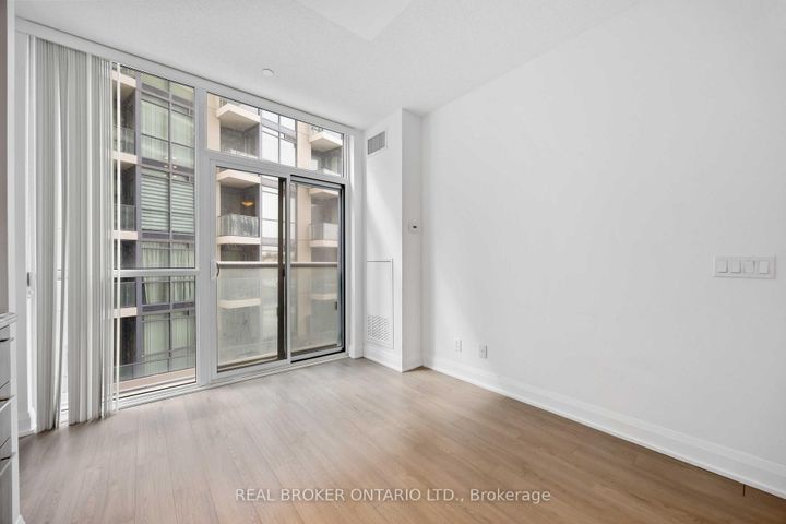 Photo 10 at 302 - 56 Annie Craig Drive, Mimico, Toronto