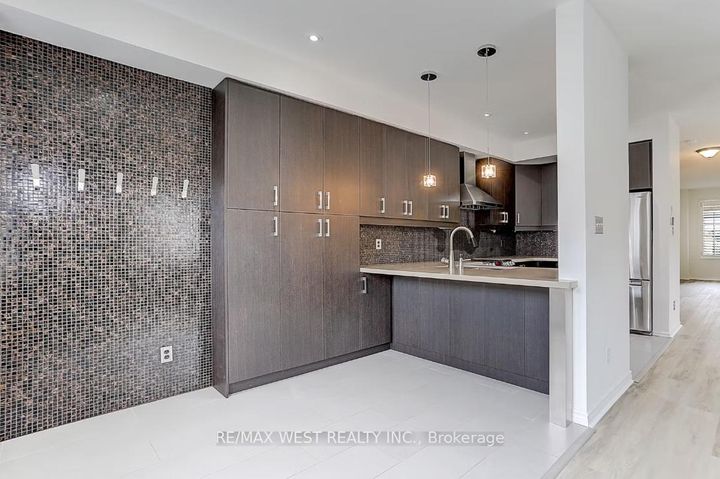 Photo 5 at 11 Dancer's Drive, Angus Glen, Markham