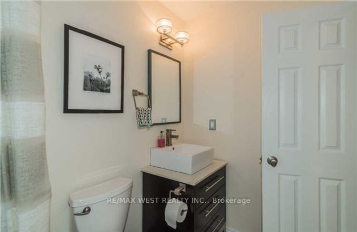 Photo 10 at 11 Dancer's Drive, Angus Glen, Markham