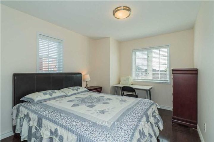 Photo 13 at 11 Dancer's Drive, Angus Glen, Markham