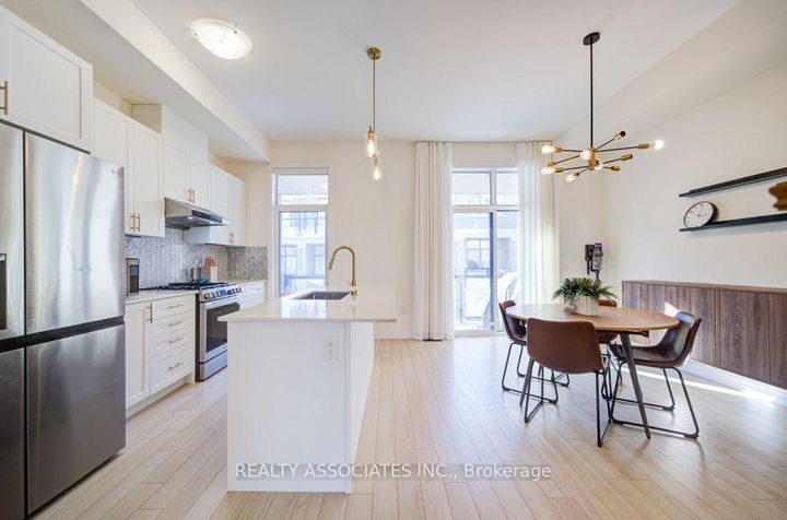 Photo 7 at 20 Kahshe Lane, Rural Richmond Hill, Richmond Hill