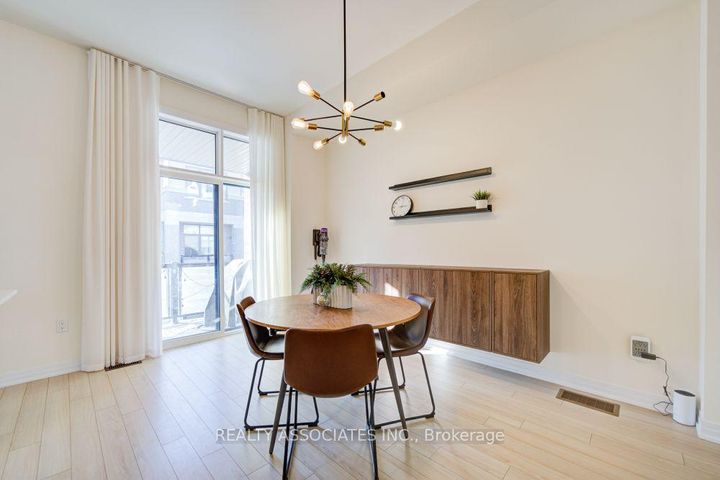 Photo 12 at 20 Kahshe Lane, Rural Richmond Hill, Richmond Hill