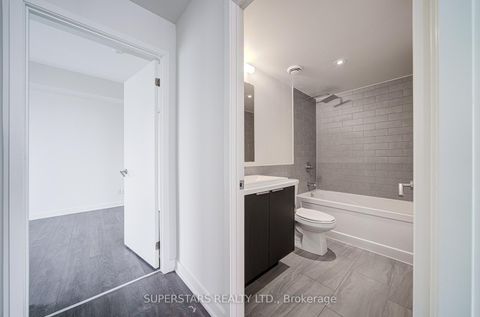 Photo 18 at 3007 - 6 Sonic Way, Flemingdon Park, Toronto