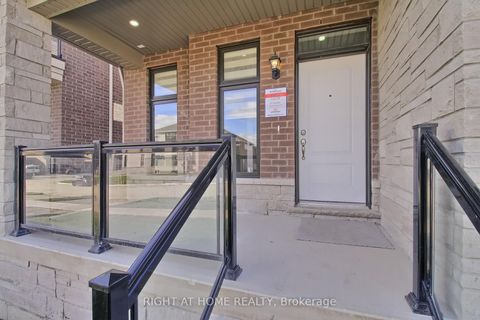 Photo 2 at 31 Dorothy Caine Crescent, Keswick South, Georgina