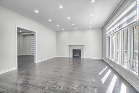 Photo 17 at 31 Dorothy Caine Crescent, Keswick South, Georgina