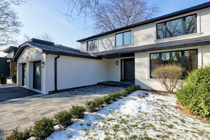 Photo 2 at 981 Valdese Drive, Erindale, Mississauga