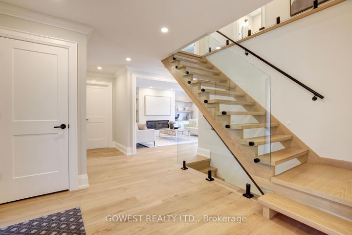 Photo 4 at 981 Valdese Drive, Erindale, Mississauga