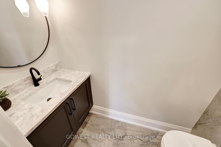 Photo 6 at 981 Valdese Drive, Erindale, Mississauga