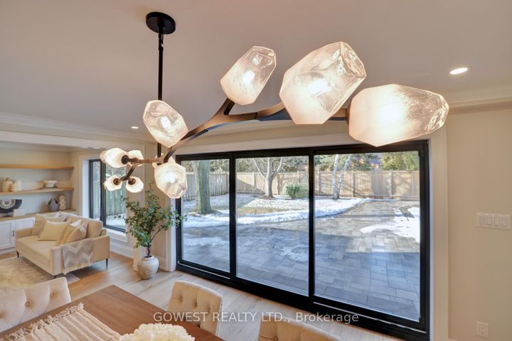 Photo 13 at 981 Valdese Drive, Erindale, Mississauga