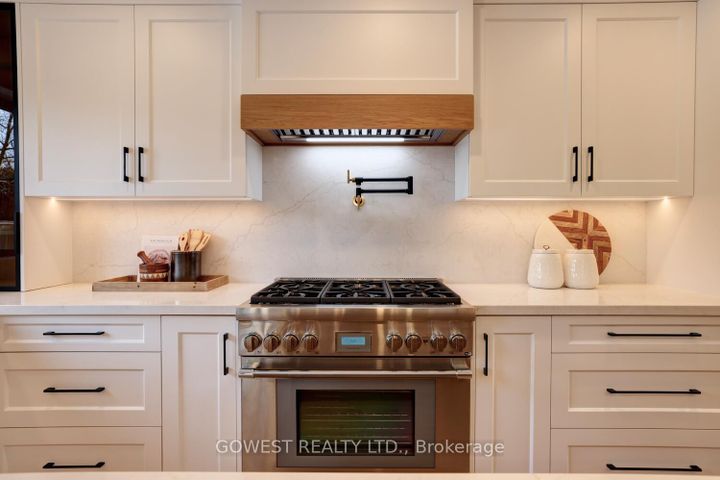 Photo 18 at 981 Valdese Drive, Erindale, Mississauga