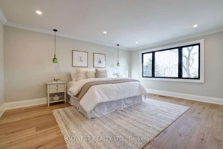 Photo 21 at 981 Valdese Drive, Erindale, Mississauga