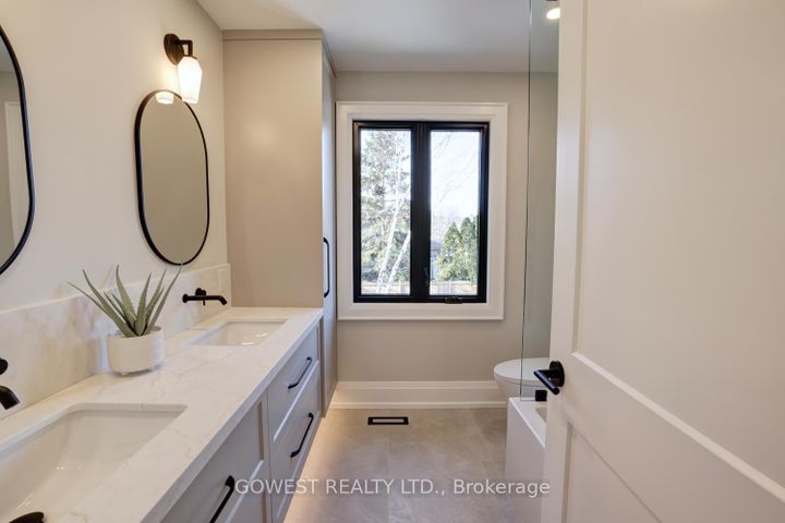 Photo 28 at 981 Valdese Drive, Erindale, Mississauga