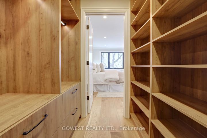 Photo 37 at 981 Valdese Drive, Erindale, Mississauga