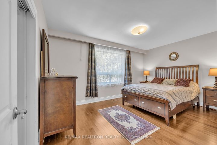 Photo 19 at 926 Willowdale Avenue, Newtonbrook East, Toronto